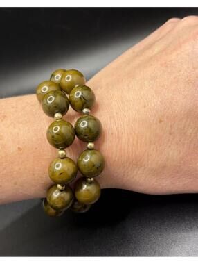 Vintage Swirled Olive Green Bakelite Bead Wrap Bracelet